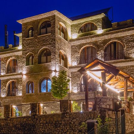 Hotel Restaurant Emblema Petrele Bagian luar foto